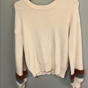 Long sleeve sweater with sleeve detail